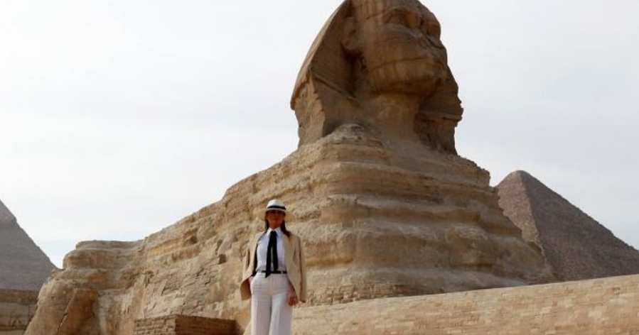 صورة ميلانيا ترامب للأهرامات في 2018، فيتو