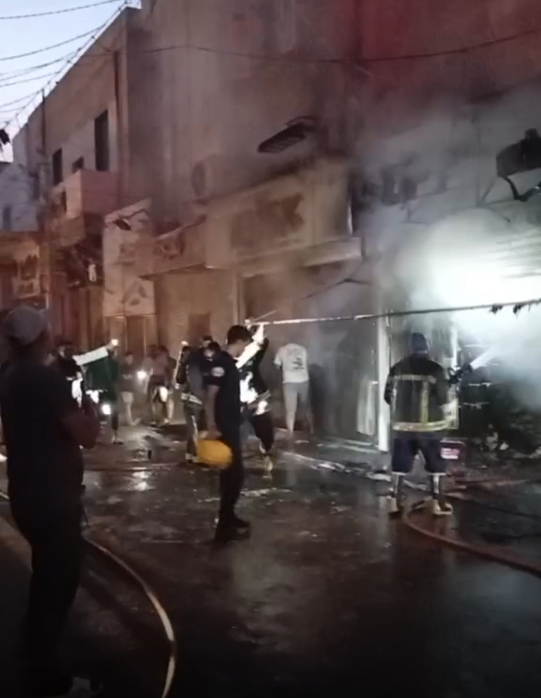 جانب من الحريق،فيتو