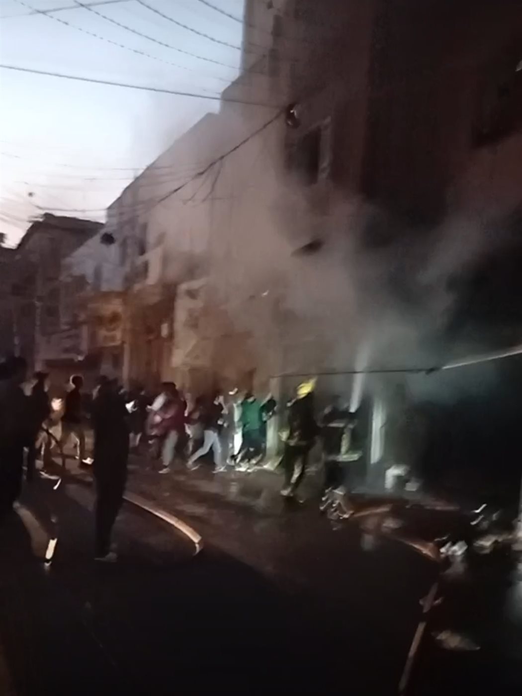 جانب من الحريق،فيتو