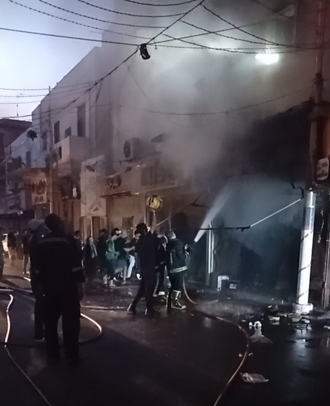 جانب من الحريق،فيتو