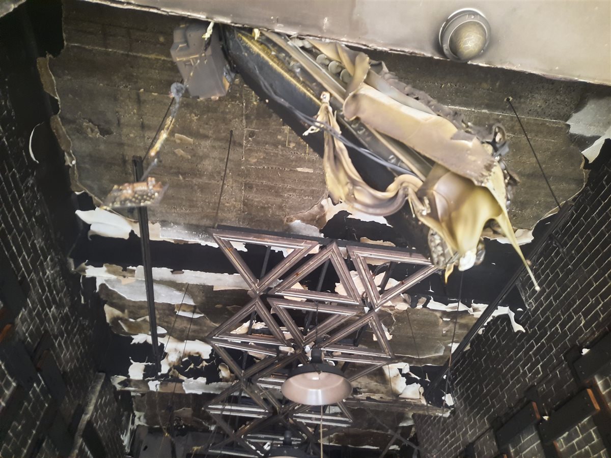 جانب من الحريق، فيتو