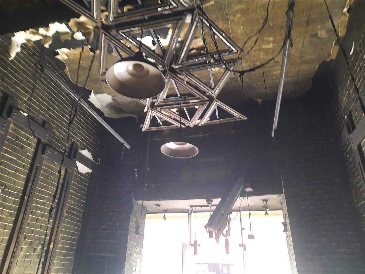 جانب من الحريق، فيتو