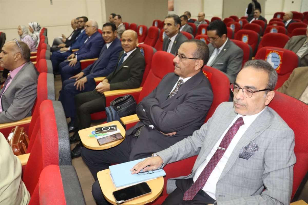 البرنامج التدريبي للمرشحين لمنصب نائب رئيس جامعة