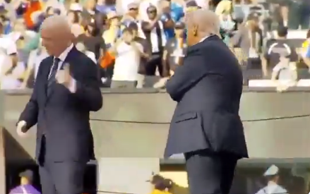 ترامب يضع الميدالية في جيبه ورئيس الفيفا يعلق، فيتو