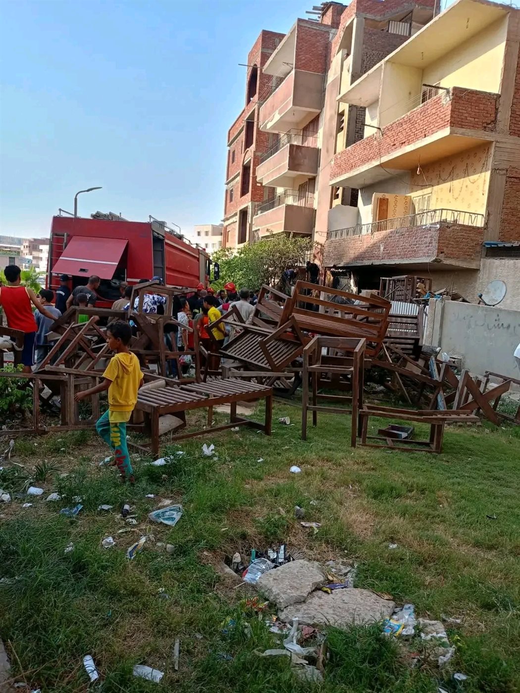 حريق يلتهم مخزن أخشاب بالعاشر من رمضان.. والحماية المدنية تُحبط كارثة،فيتو