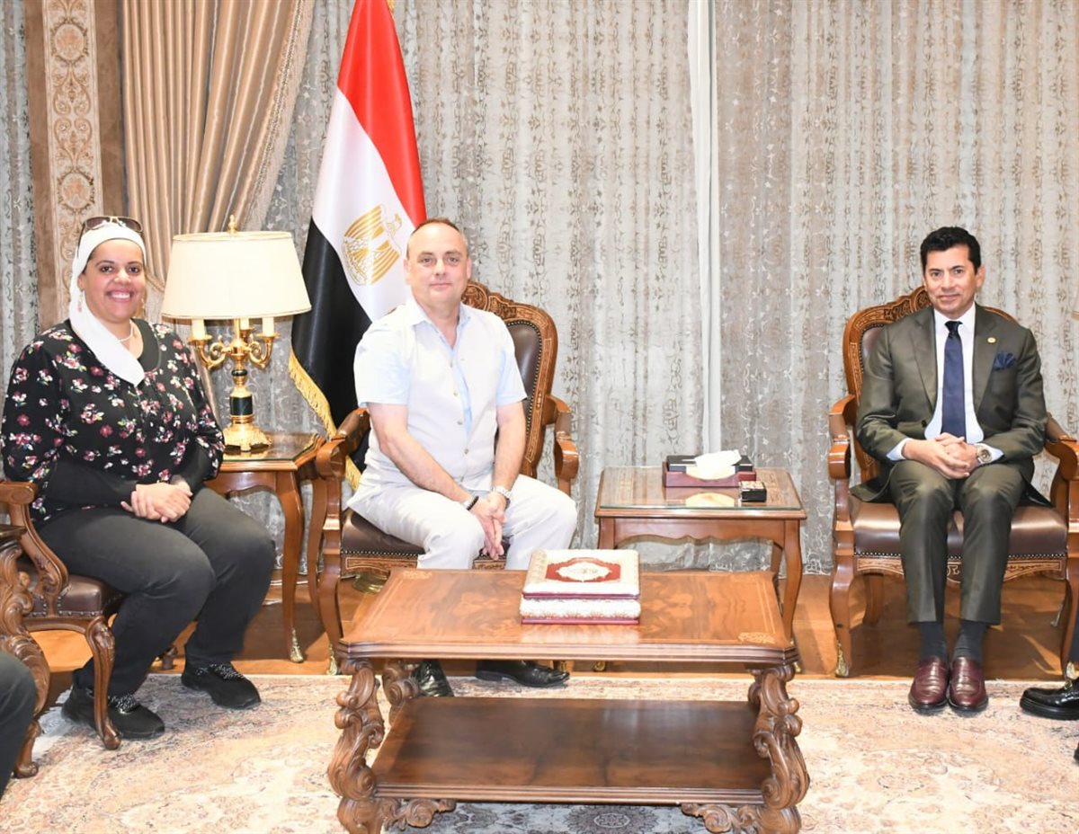 استعدادا لليوم العالمي للشباب، أشرف صبحي يلتقي الممثل المقيم لصندوق الأمم المتحدة للسكان