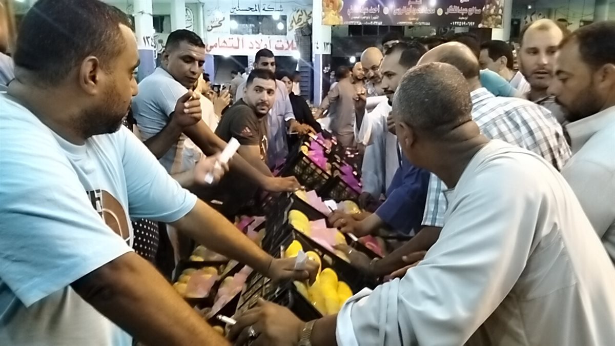 مزاد المانجو بسوق المستقبل بالإسماعيلية، فيتو