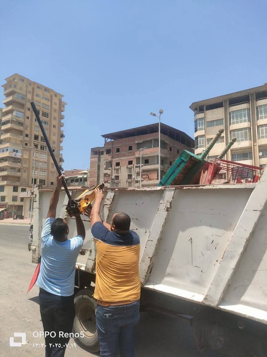 حملة لإزالة الإشغالات والمخالفات والتعديات بدمياط 