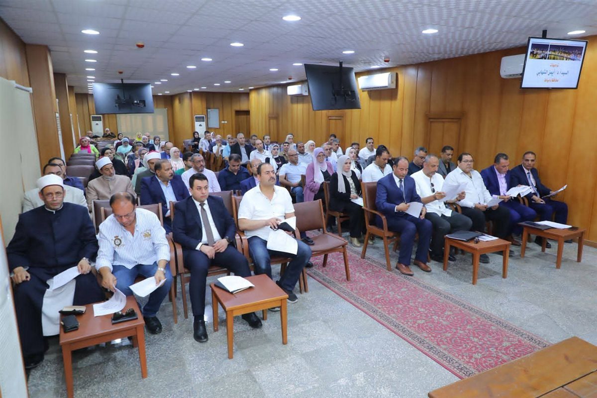 جلسة المجلس التنفيذي لمحافظة دمياط