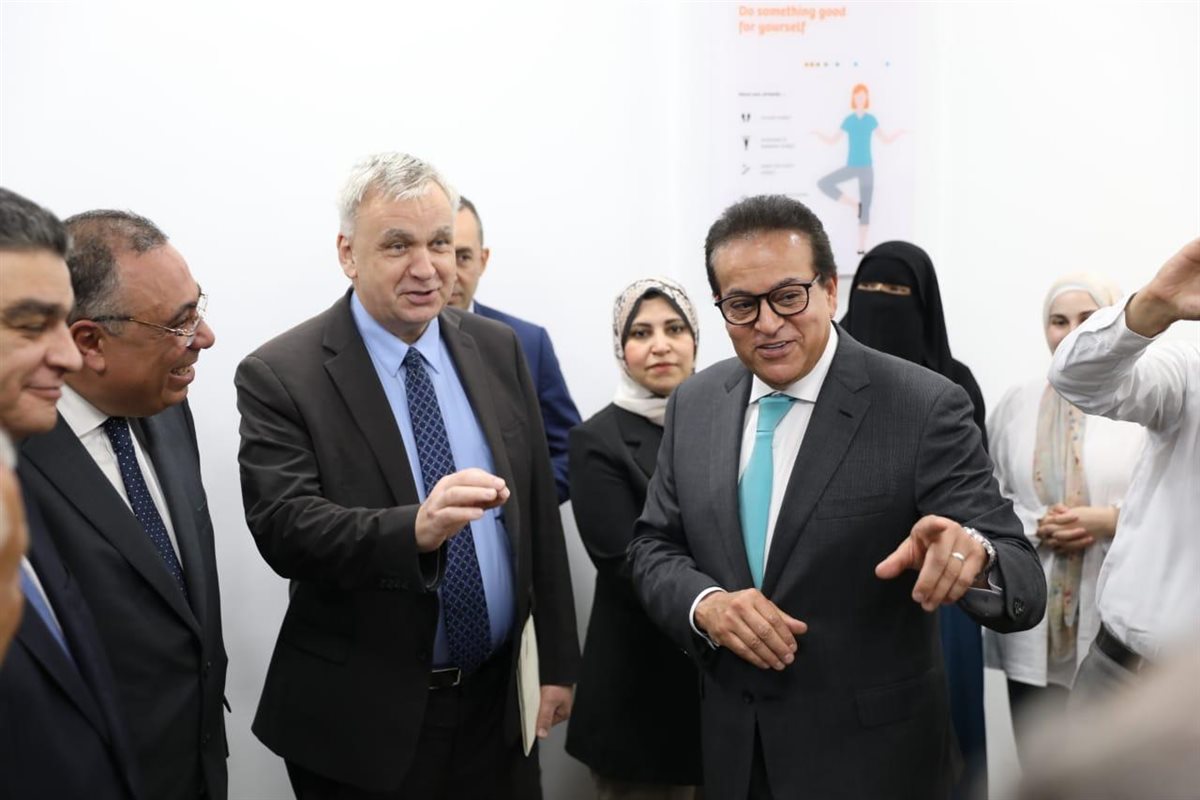 جانب من الافتتاح، فيتو