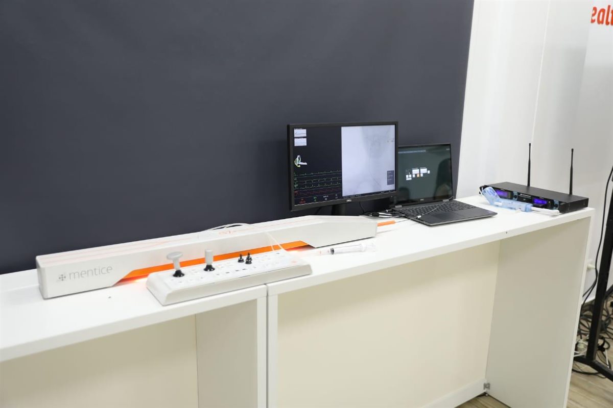 جانب من الافتتاح، فيتو