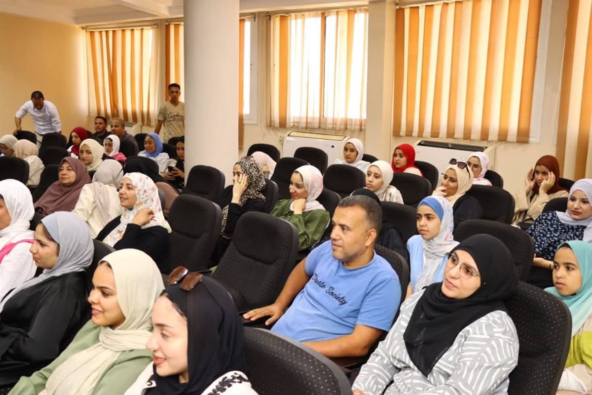 محافظ دمياط يلتقي شباب المحافظة في النسخة الثانية من ملتقى الحوار