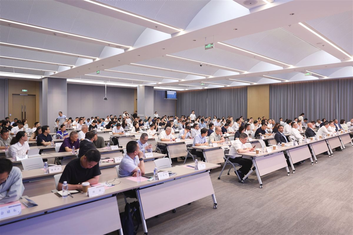 جانب من الندوة، فيتو