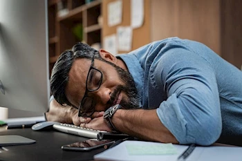 أسباب الشعور بالإرهاق عقب تناول الطعام 