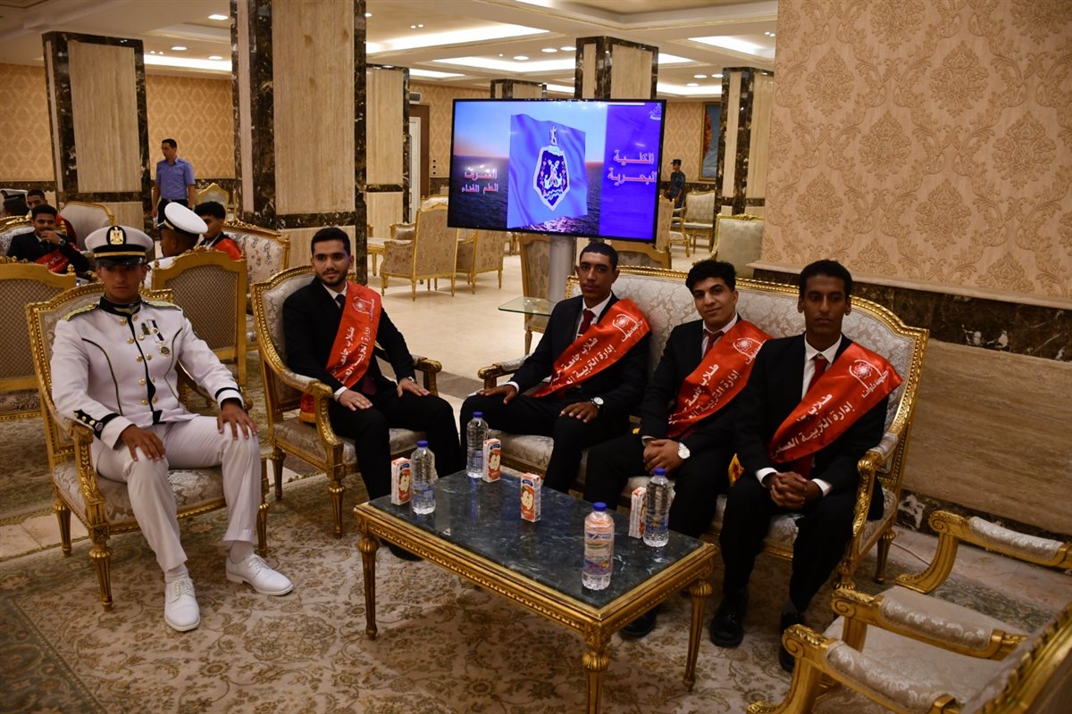 زيارة جامعة حلوان للكلية البحرية