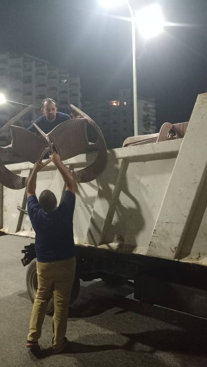 حملات مكثفة لإزالة الإشغالات والتعديات على حرم الطريق العام