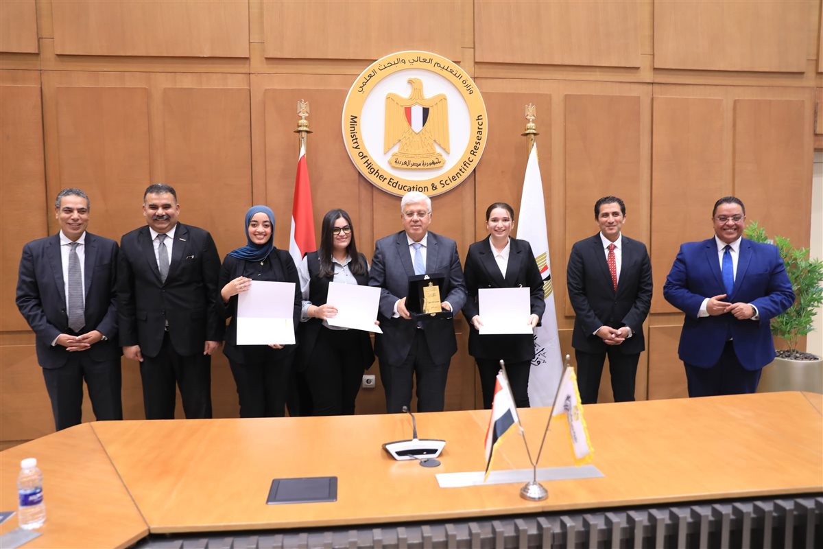 تكريم الفائزين بجوائز معا للأفكار غير السوية 