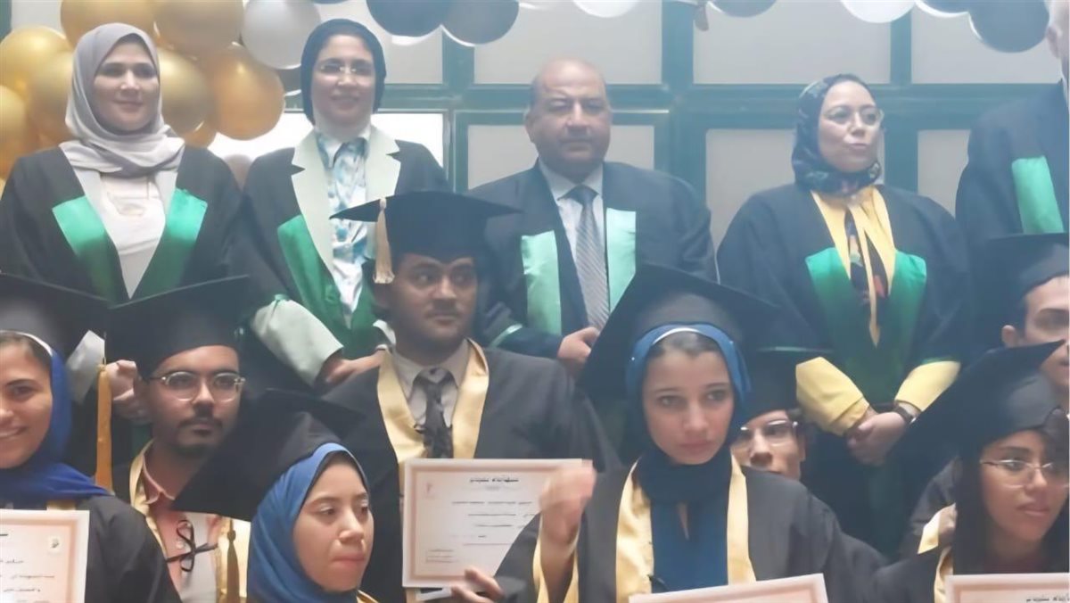 أول حفل تخرج لطلاب الدمج وذوي الهم