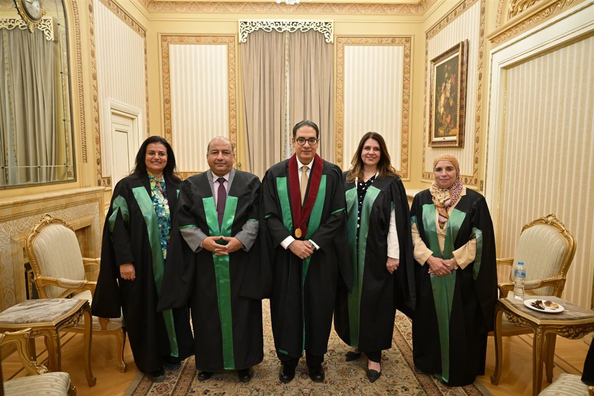 حفل تخرج الطلاب الوافدين بطب أسنان القاهرة