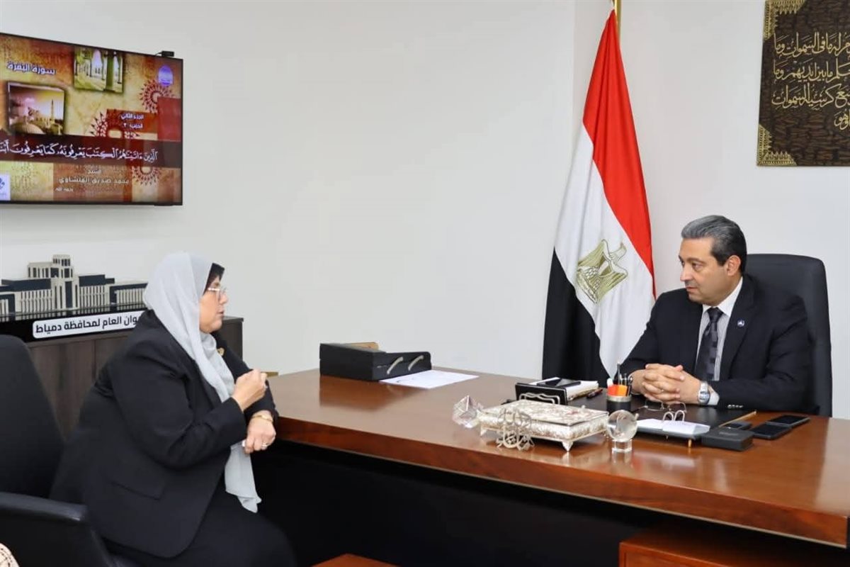 محافظ دمياط يجتمع مع المهندسة هويدا شميس، رئيس الإدارة المركزية للمشروعات بجهاز تعمير شمال سيناء