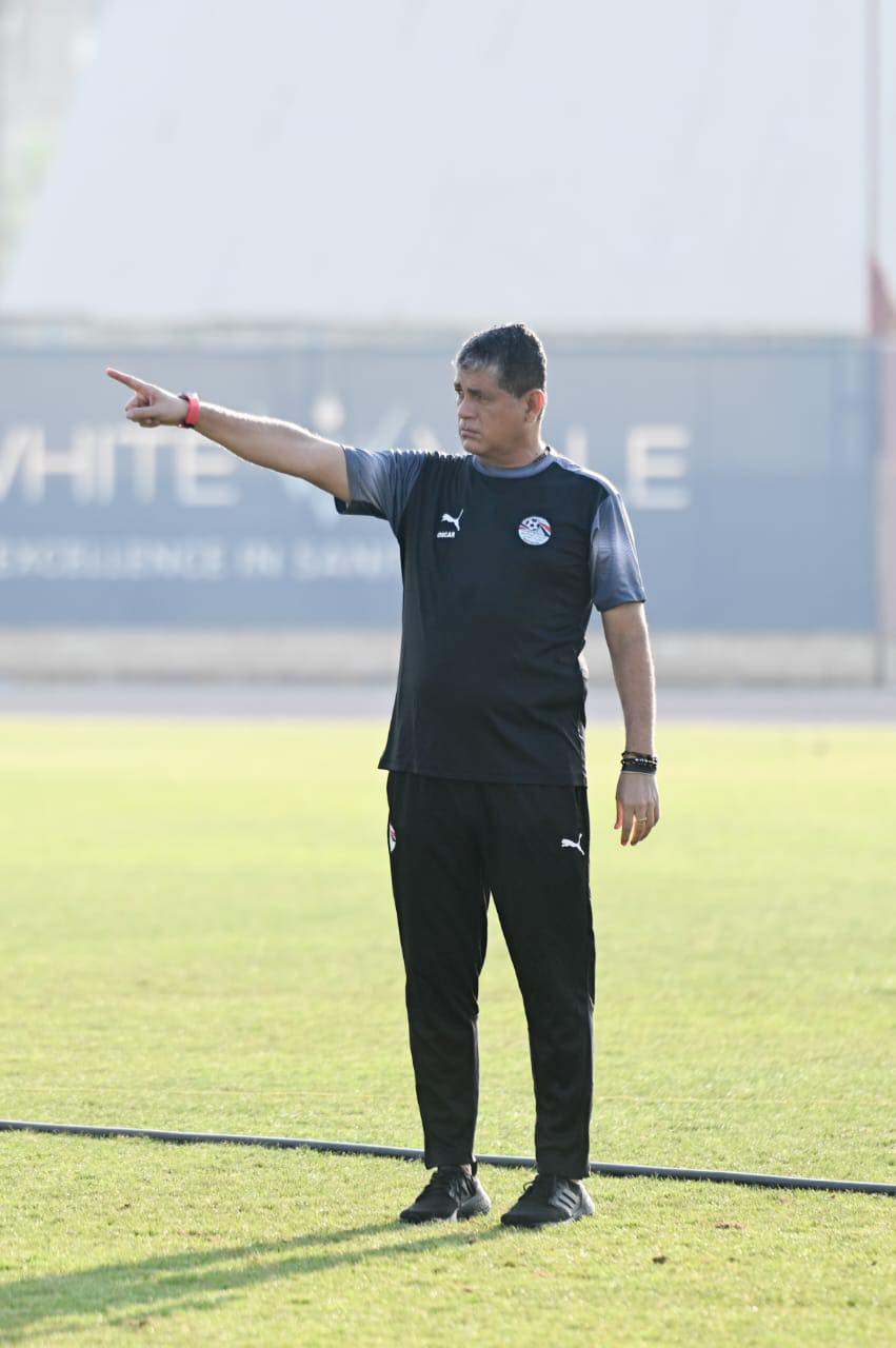 أوسكار رويز رئيس لجنة الحكام، فيتو