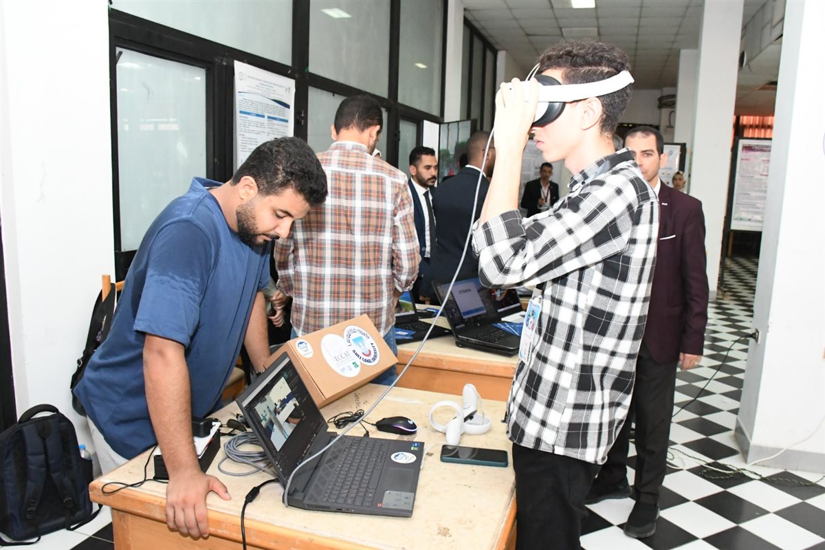 جانب من فعاليات المعرض، فيتو