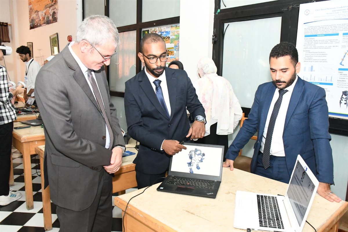 جانب من فعاليات المعرض، فيتو