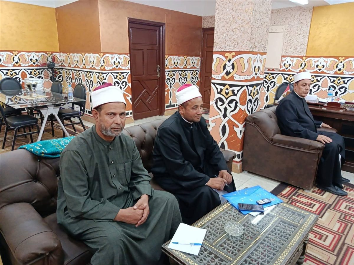 جانب من الاجتماع، فيتو