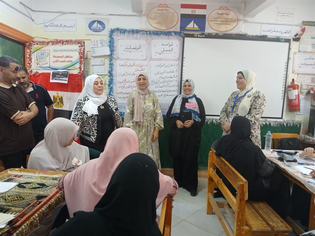 900 معلم بدمياط يتدربون على تنمية المهارات الحياتية وفق النموذج السنغافوري