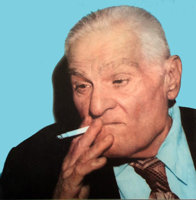 الكاتب الصحفى فكرى اباظة