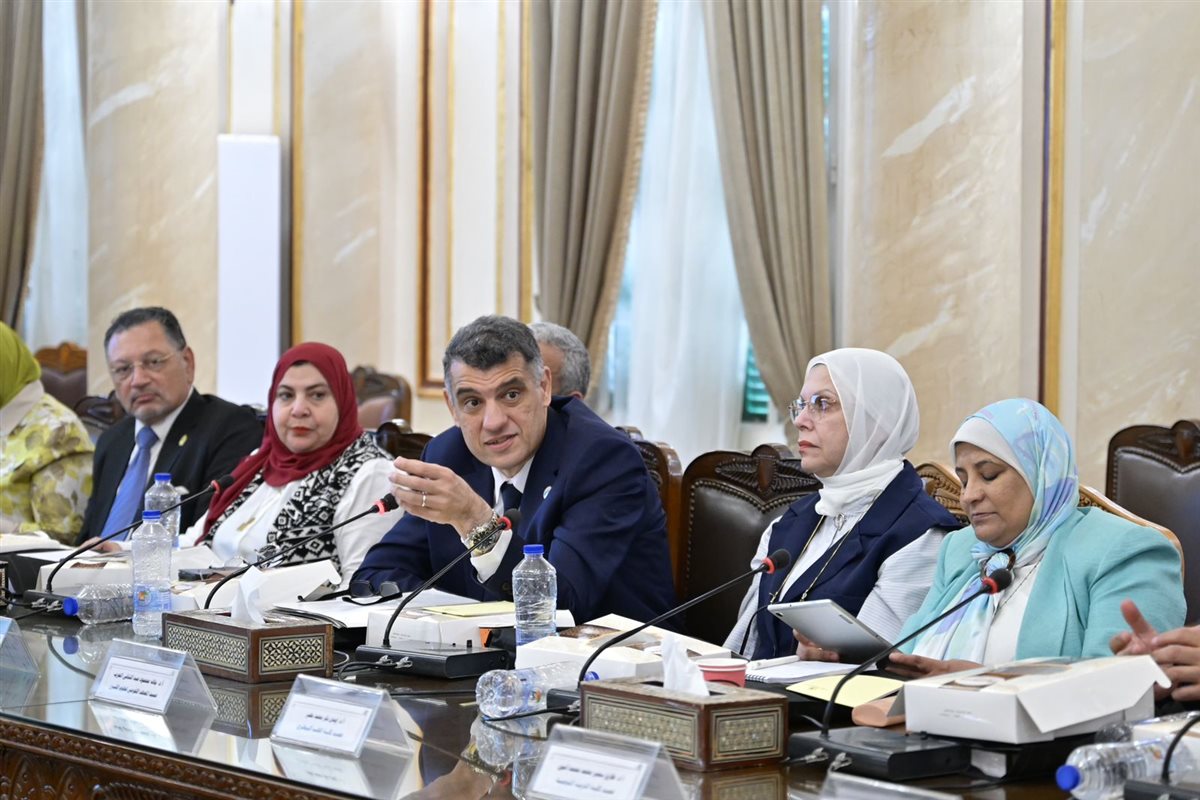 اجتماع مجلس جامعة القاهرة