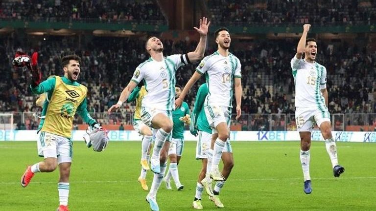 منتخب الجزائر للمحليين، فيتو