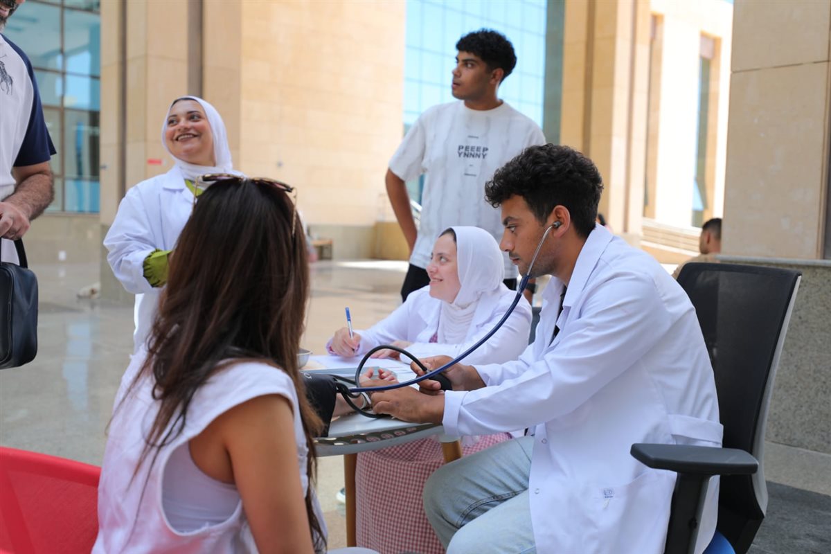 اليوم الصحي بجامعة الجلالة