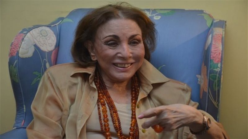 لبنى عبد العزيز بعد تقدم السن