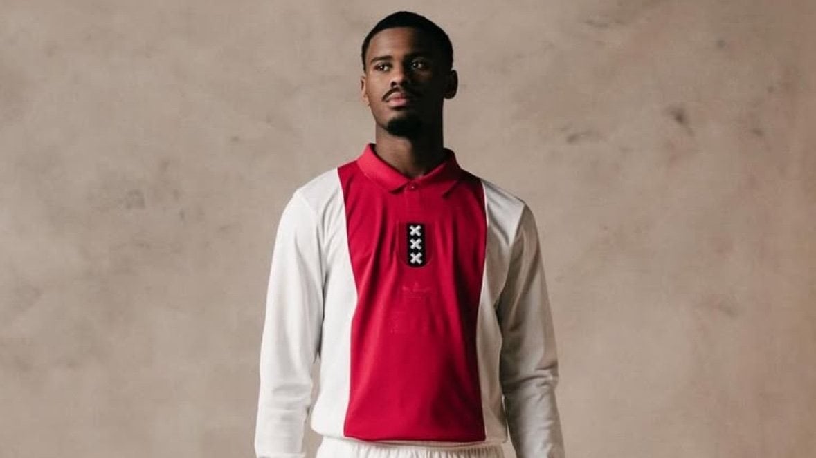 جوريل هاتو لاعب فريق أياكس أمستردام الهولندي،فيتو