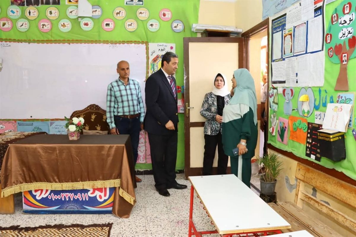 محافظ دمياط يتابع تجهيز المقار الانتخابية استعدادا لانطلاق انتخابات مجلس الشيوخ