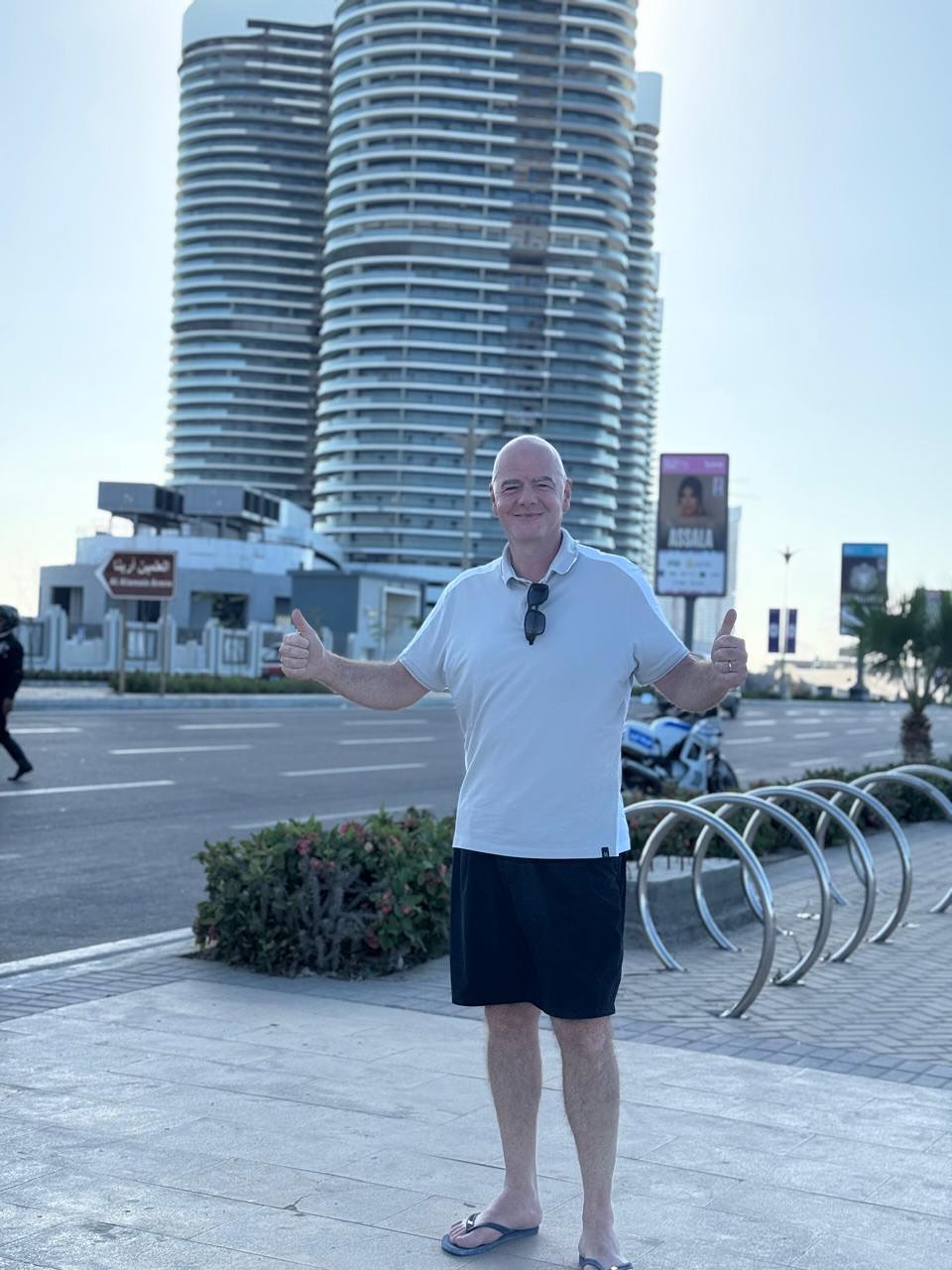 انفانتينو في العلمين، فيتو