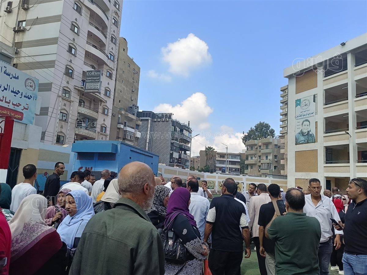 إقبال لافت للنساء والفتيات وكبار السن على لجان انتخابات الشيوخ في الشرقية وسط أجواء احتفالية،فيتو