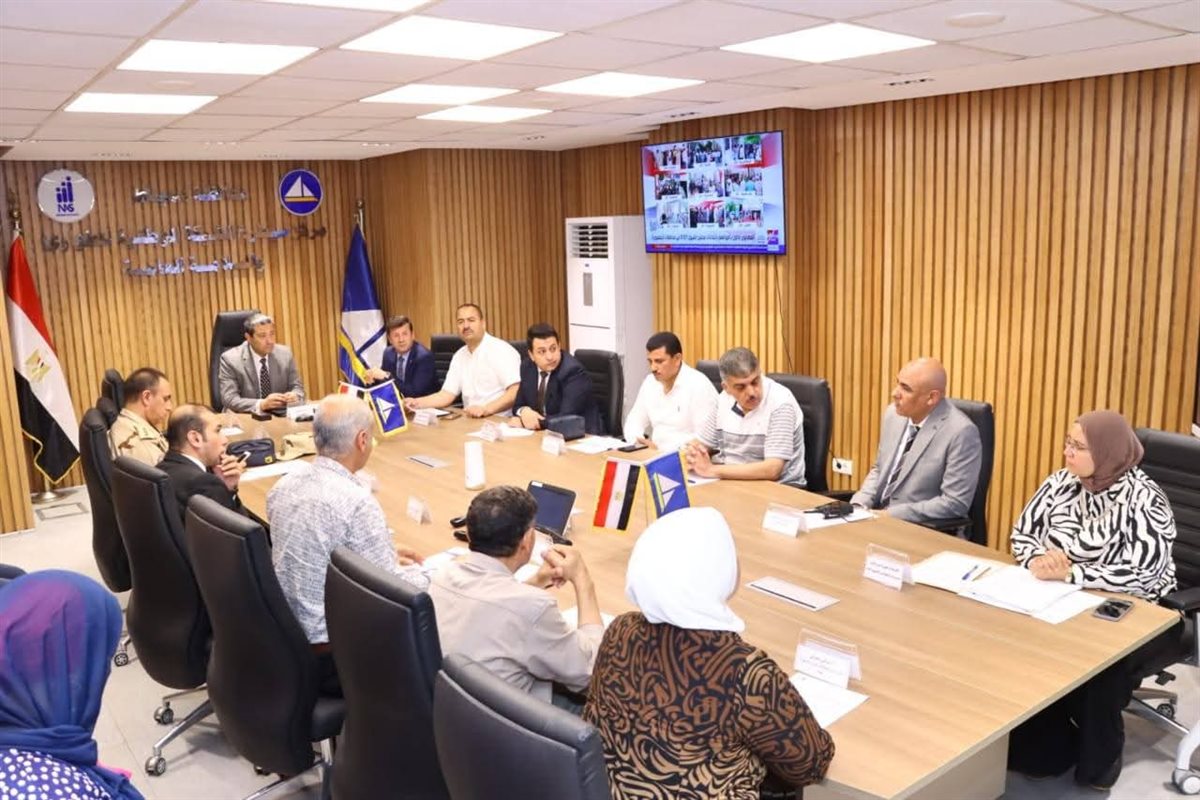 محافظ دمياط يتابع غرفة متابعة العملية الانتخابية