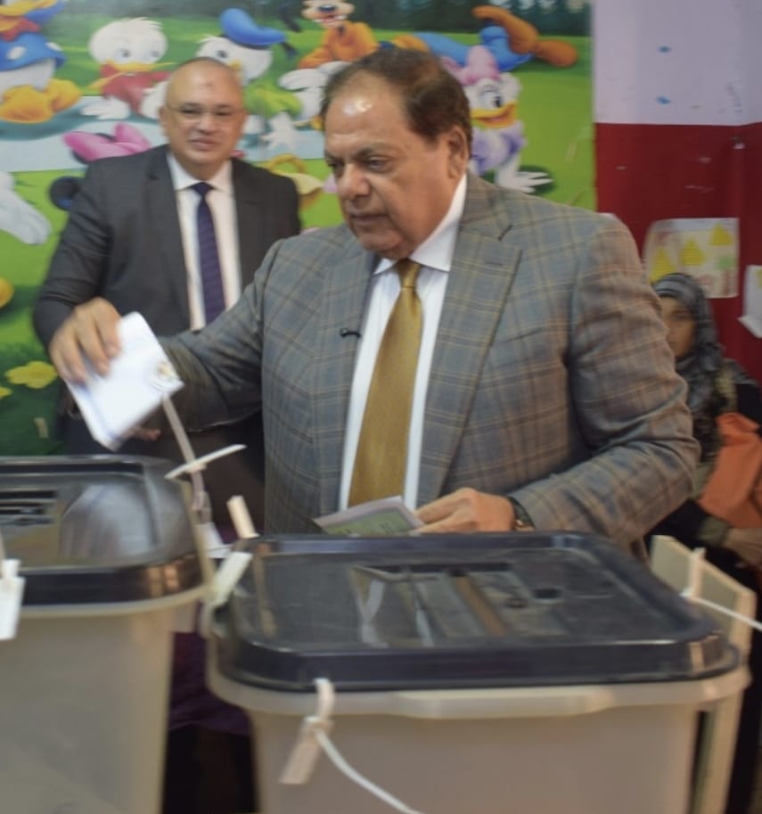 وكيل النواب يدلي بصوته في انتخابات مجلس الشيوخ 