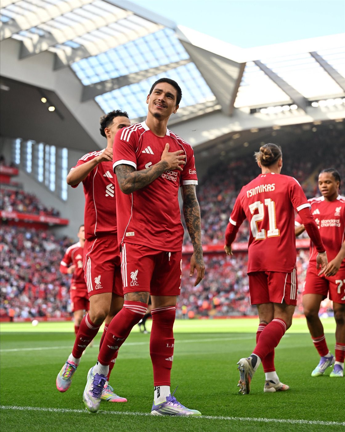 داروين نونيز، فيتو