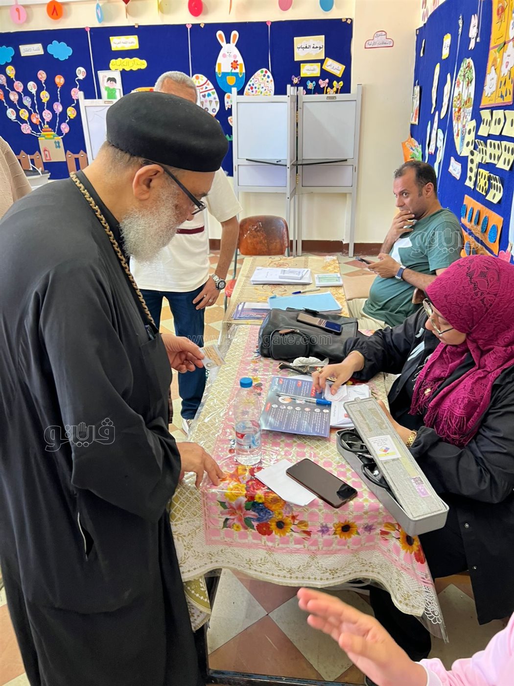 كهنة بورسعيد يدلون بأصواتهم الانتخابية، فيتو