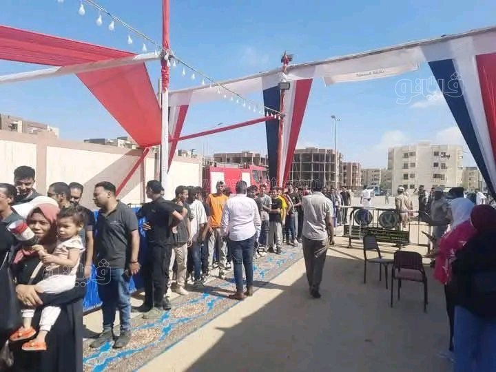 الشرطة النسائية تقدم يد العون لكبار السن في انتخابات الشيوخ بالشرقية،فيتو