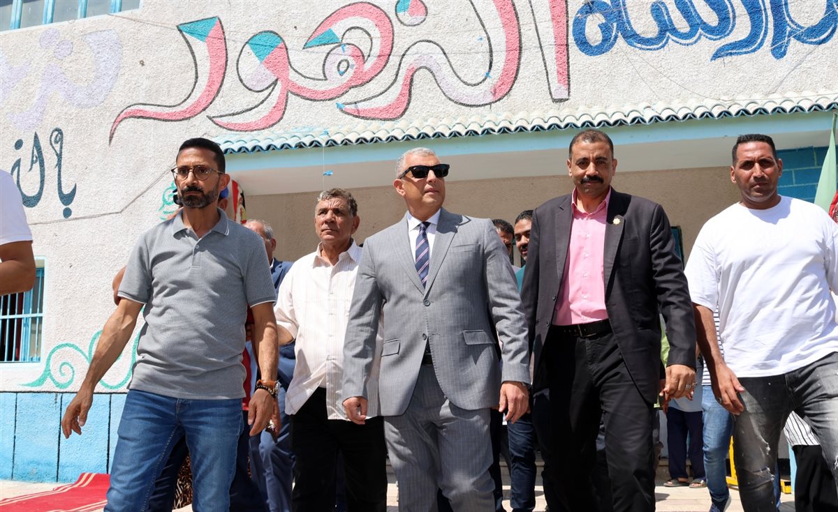 جانب من متابعة محافظ الإسماعيلية للجان، فيتو