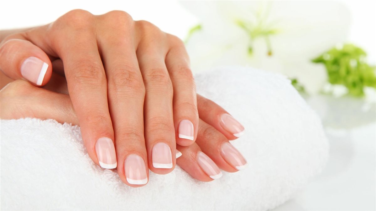 وصفات طبيعية للعناية بالاظافر