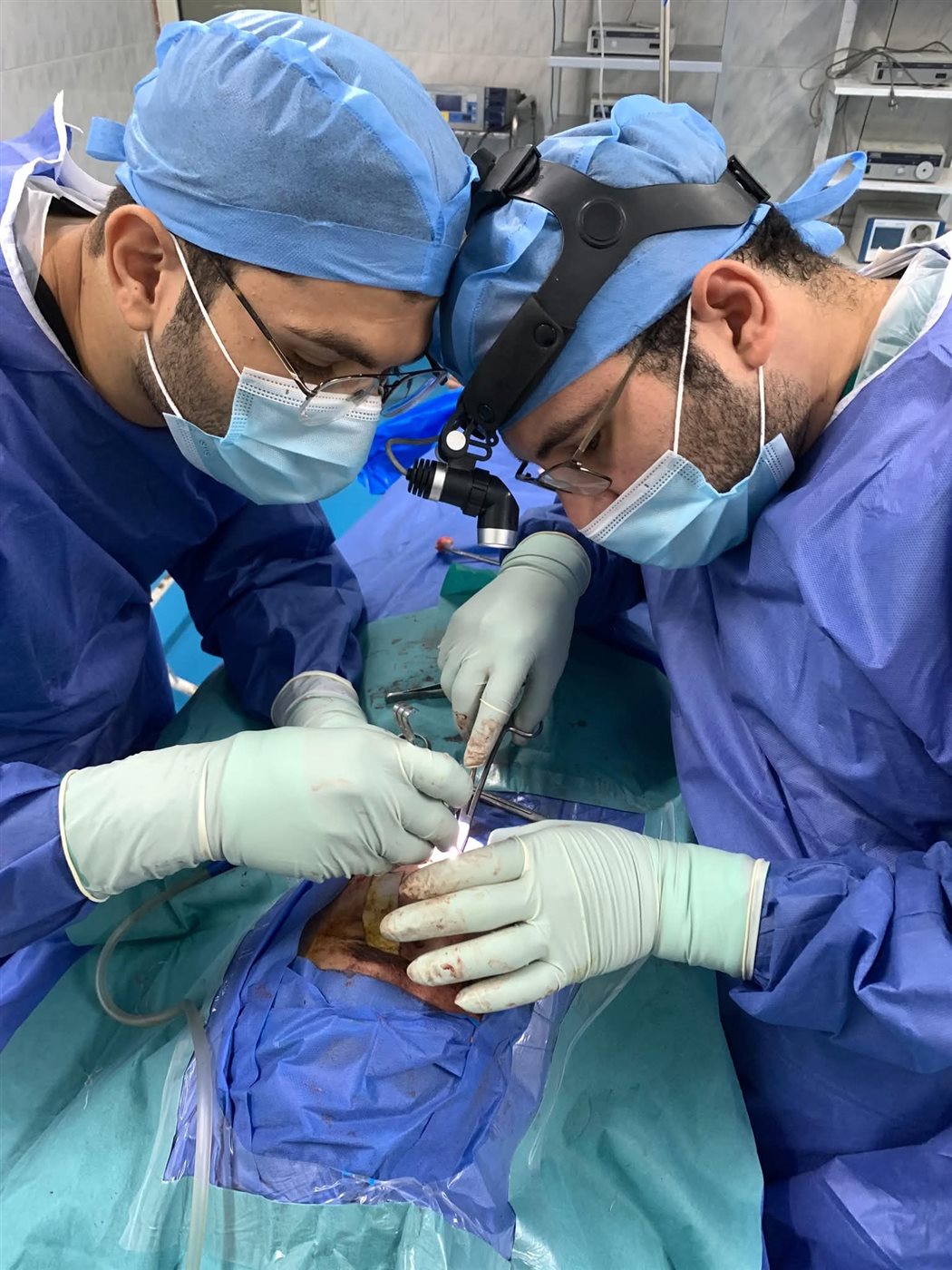 الفريق الطبي من مستشفي دمياط العام