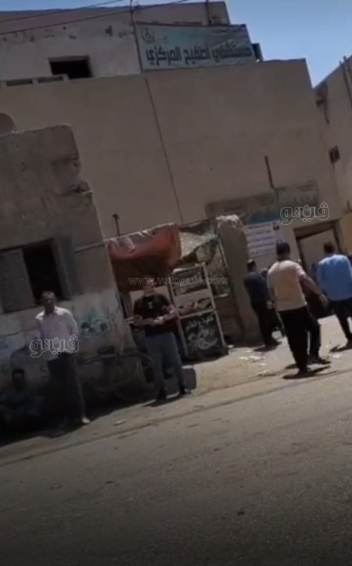 أهالي ضحايا الصحراوي الشرقي أمام مستشفى أطفيح