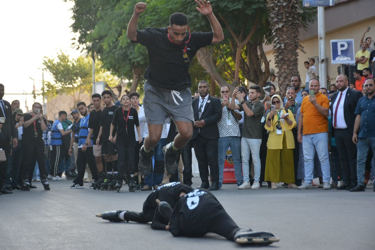 جانب من العروض، فيتو