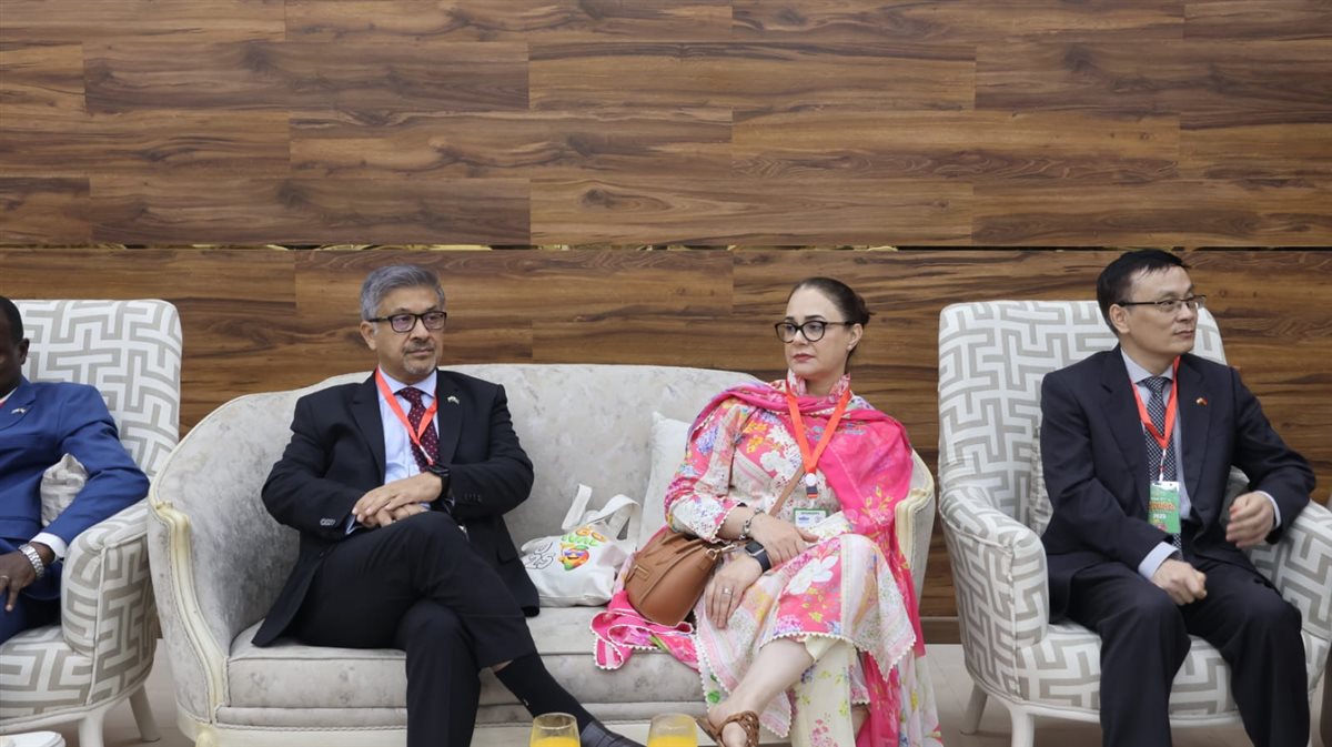 جانب من مراسم الاستقبال، فيتو