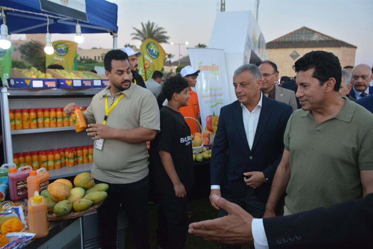 وزير الشباب والرياضة خلال حضوره للملتقى، فيتو